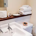 Bed and breakfast Porters Coffee Shop And 3*