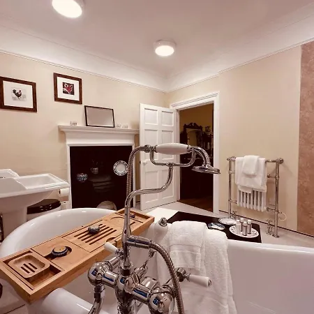 Oda ve Kahvaltı Porters Coffee Shop And 3*